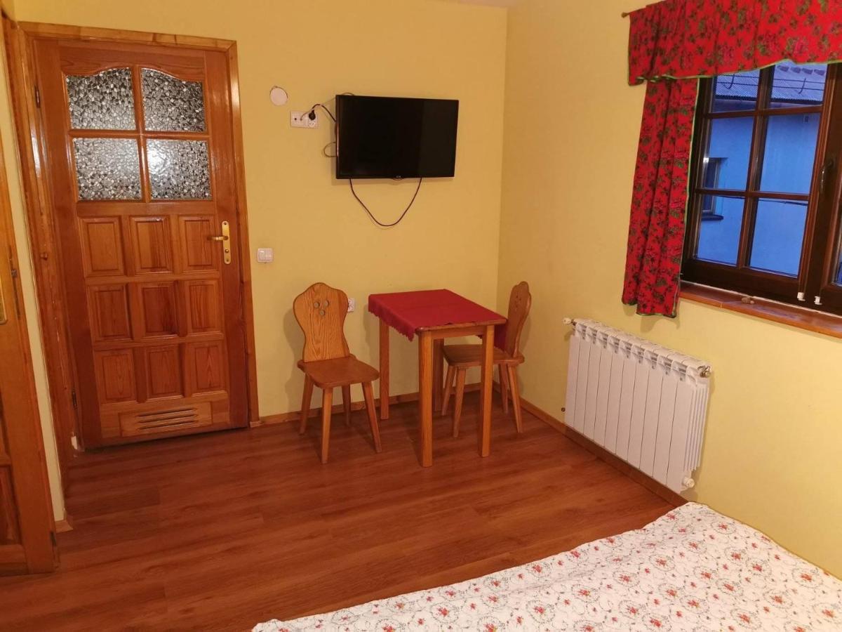 Wynajem Pokoi Guest House Чарни Дунаец Екстериор снимка