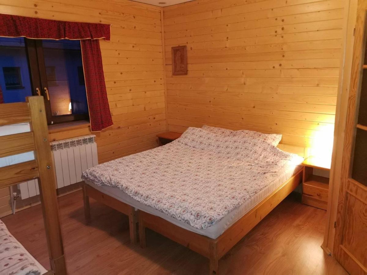 Wynajem Pokoi Guest House Чарни Дунаец Екстериор снимка